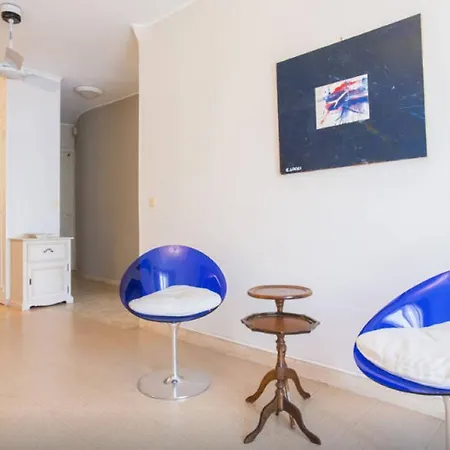 Apartament Large 1 Bedroom With Balcony City Centre