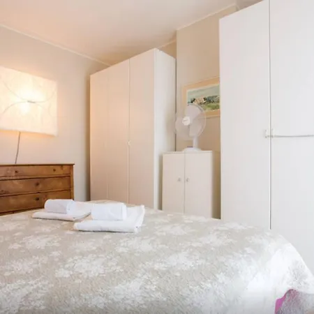 Apartament Large 1 Bedroom With Balcony City Centre Cannes